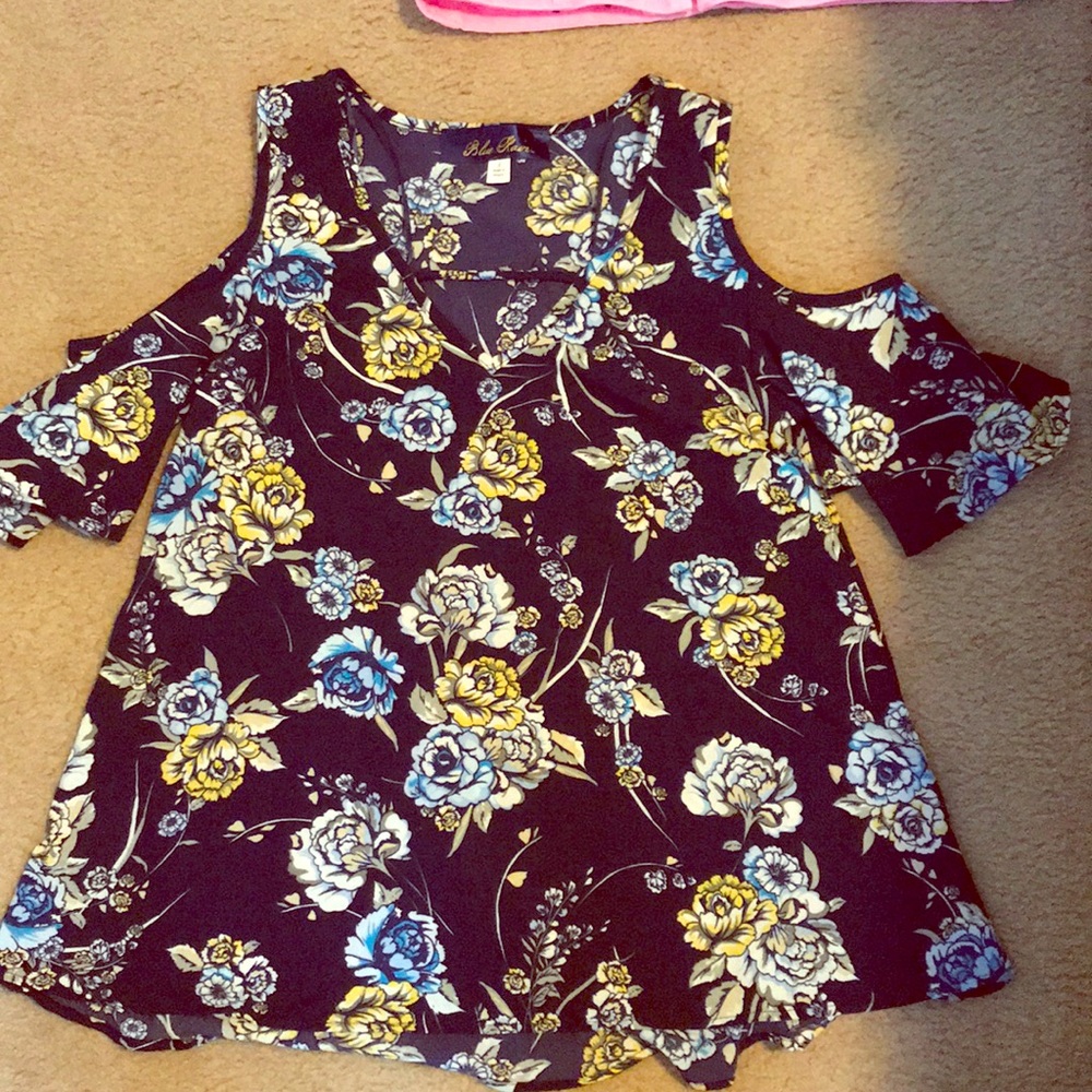 Only worn once! Bought at Francesca’s